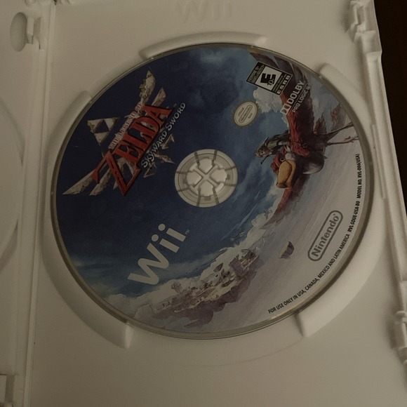 The Legend of Zelda: Skyward Sword (Wii) CIB With CD - Picture 3 of 4